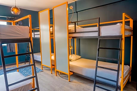 Bed in 10-Bed Mixed Dormitory Room