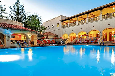 Los Abrigados Resort And Spa