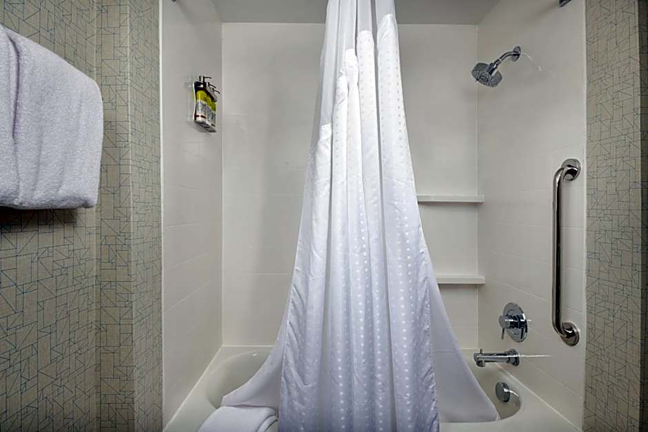 Holiday Inn Express Amherst - Lockport by IHG