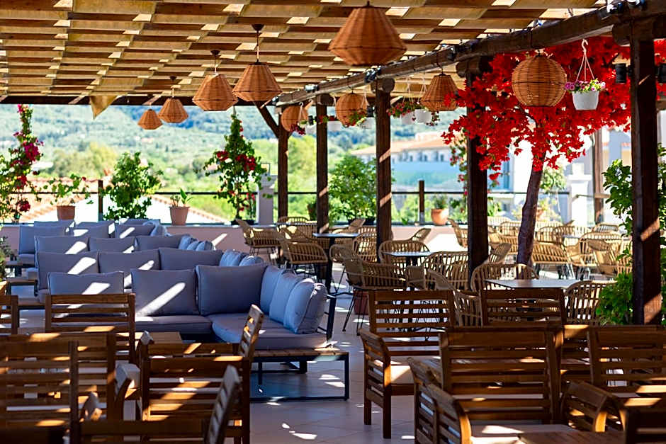 Angela Beach Hotel & Apts