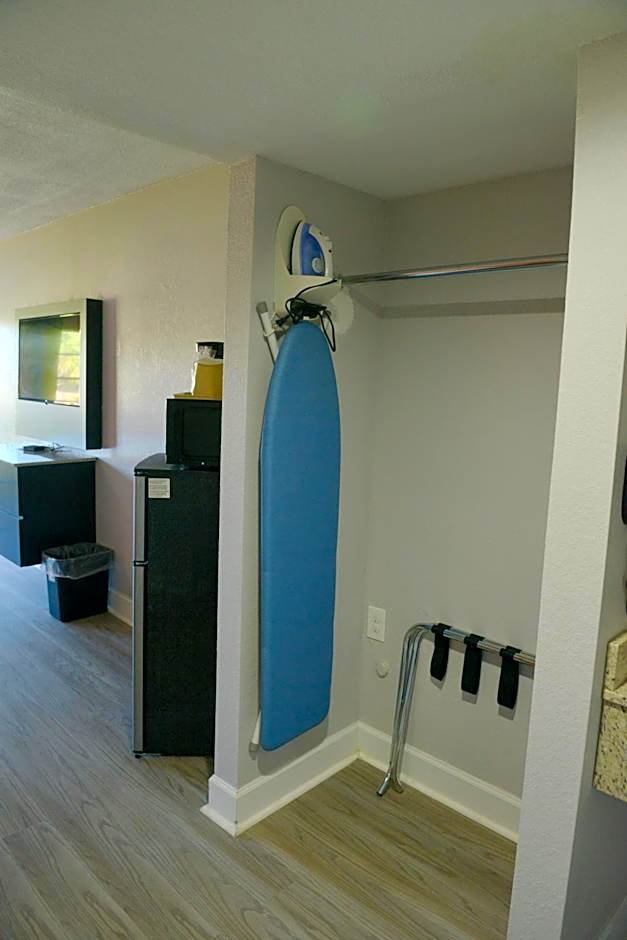 Rodeway Inn & Suites Winter Haven Chain of Lakes