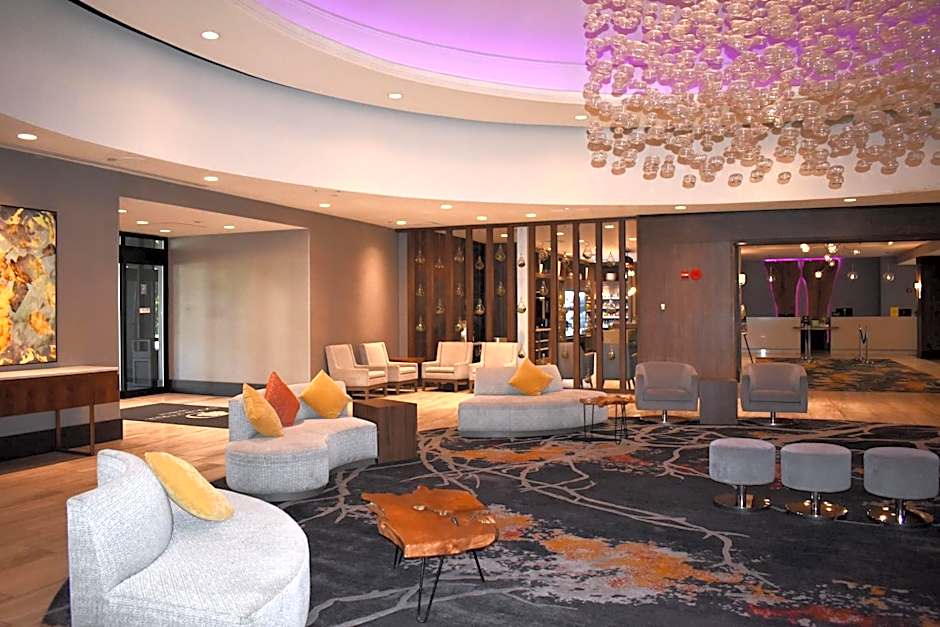 DoubleTree By Hilton Chicago - Oak Brook