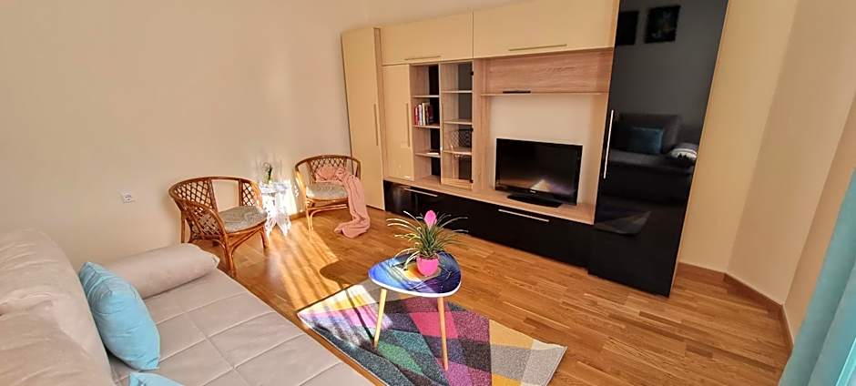 Happy Mood Apartments