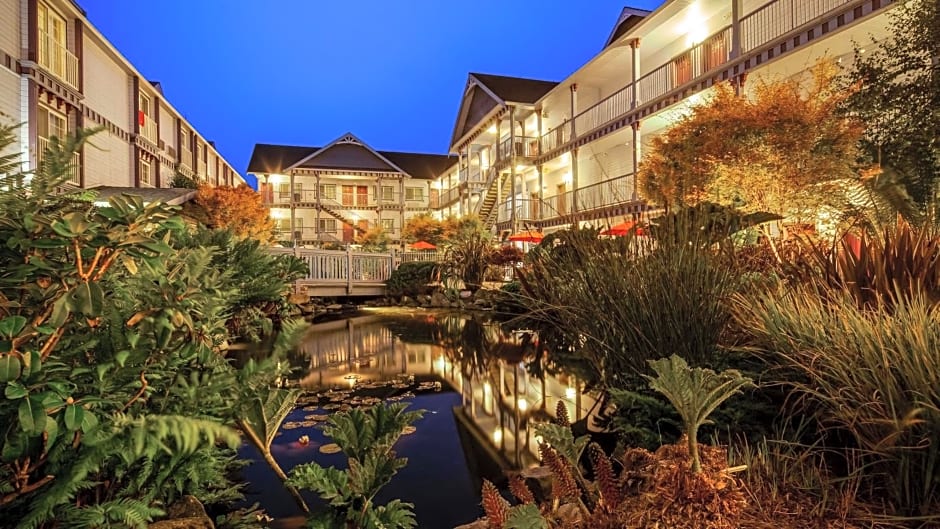 Best Western Plus Bayshore Inn