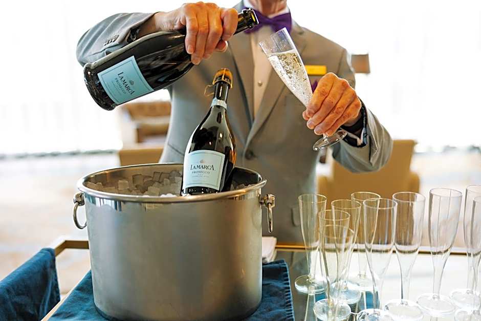 THE TENNESSEAN Personal Luxury Hotel