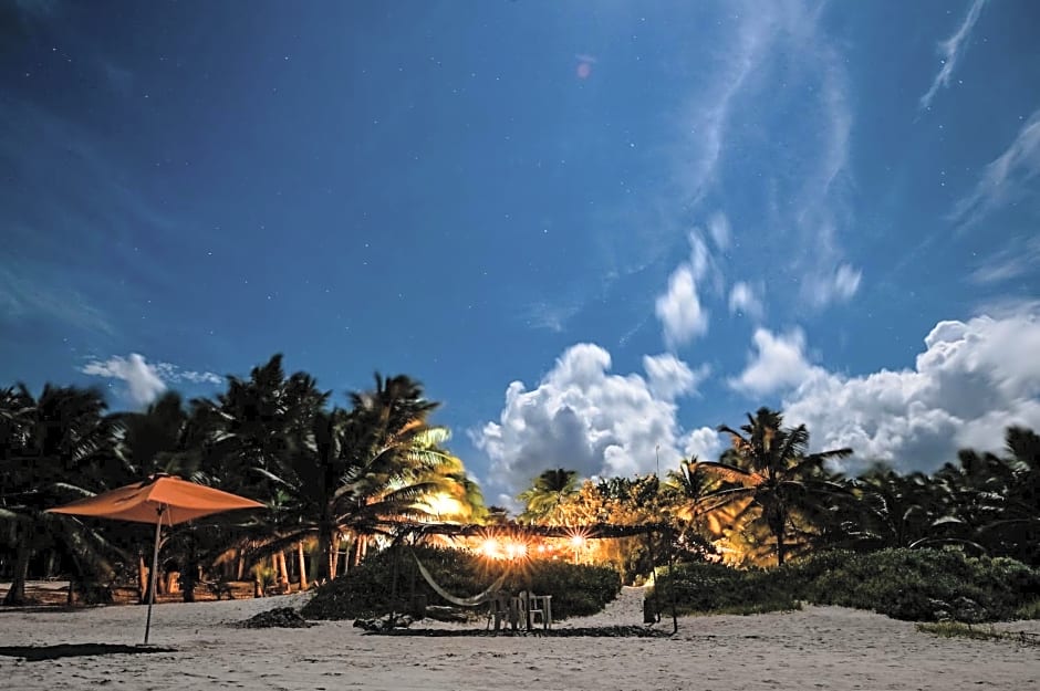 Casa Mate BeachFront Cabañas El Cuyo