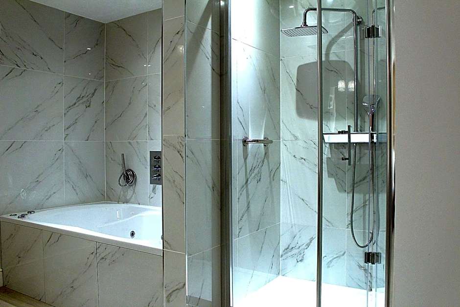 1 Craven Hill Gardens