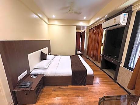 Hotel Divya International