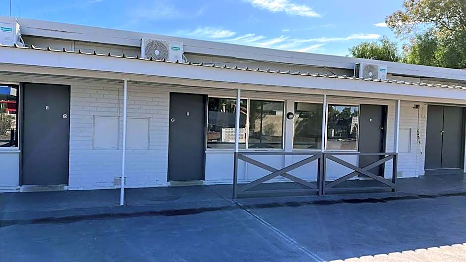 OUYEN MOTEL