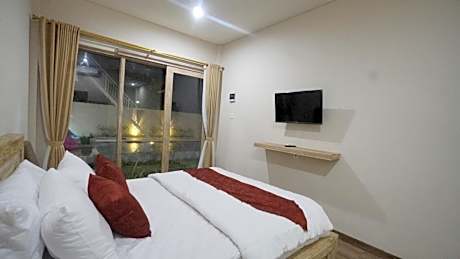 Double Room with Pool View