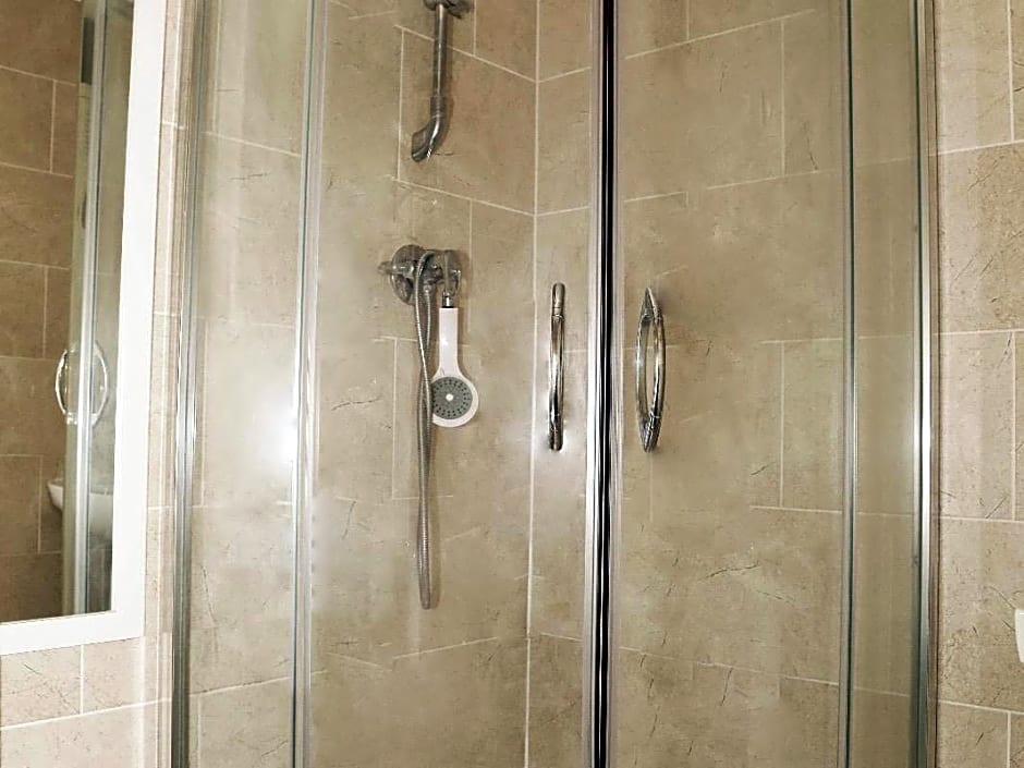 London Queens Apartments