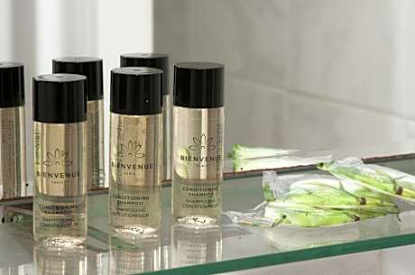 Family Room (2 Adults + 2 Children)