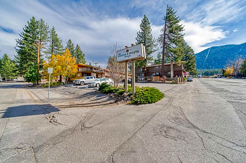 Moose and Maple Lodge