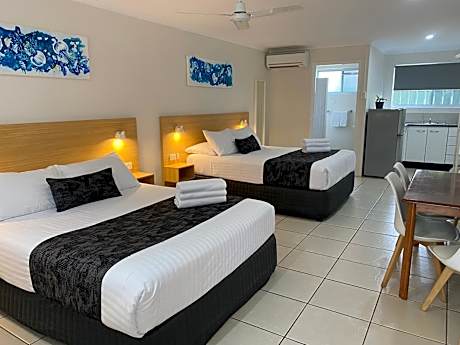 Deluxe Double or Twin Room with Garden View