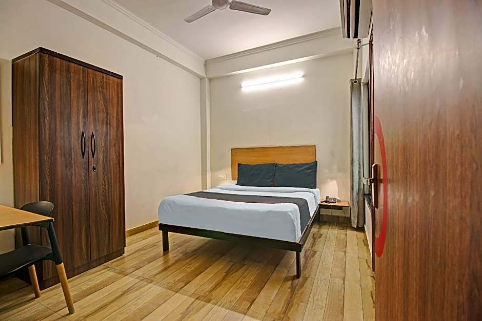 Super OYO Townhouse 702 Kachnar House Vikas Nagar – Lucknow, 