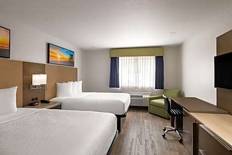 Standard Two Queens bedroom Nonsmoking