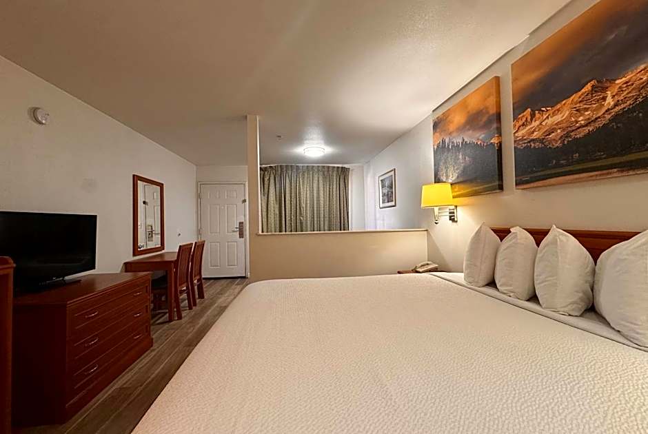 Days Inn by Wyndham Bishop