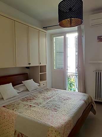 One-Bedroom Apartment with Garden View