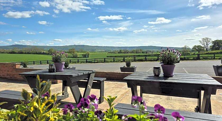 OYO White Horse Lodge Hotel, East Thirsk