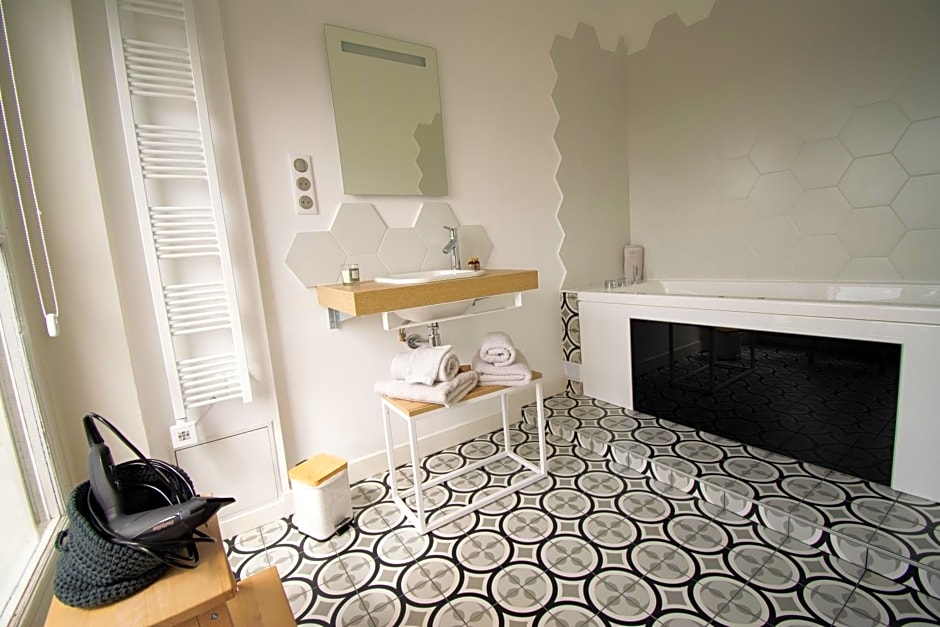 15ème droite - Tour Perret - Centre-Ville - 4 étoiles