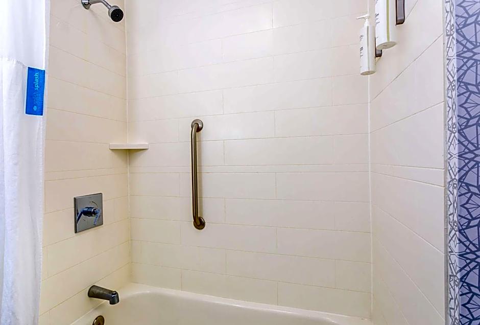 Hampton Inn By Hilton & Suites Tallahassee I-10-Thomasville Rd, Fl