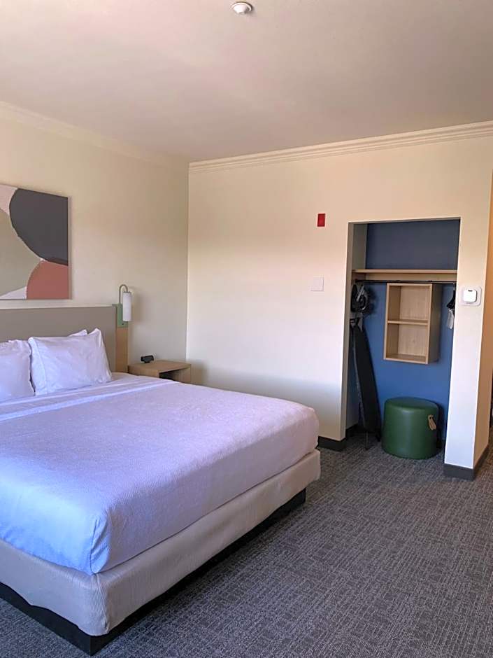 Spark by Hilton Yucca Valley Joshua Tree