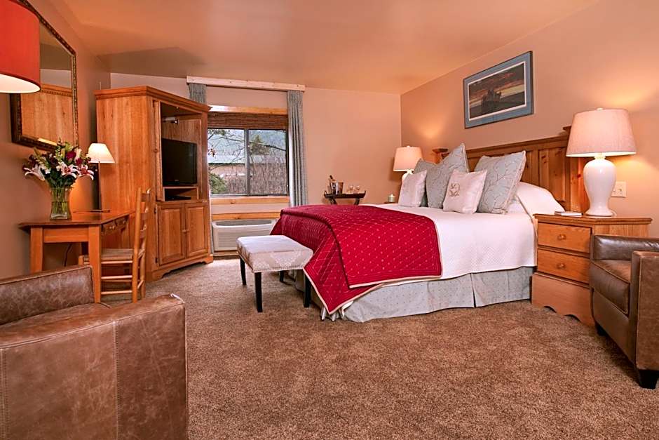 Inn on The Creek