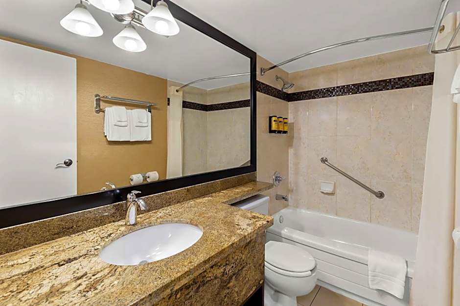 Best Western Plus Inner Harbour