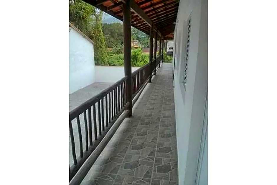 Estúdio em maresias com ar condicionado e piscina