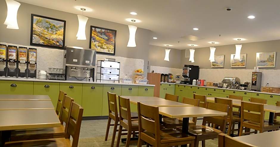 Country Inn & Suites by Radisson, Duluth North, MN