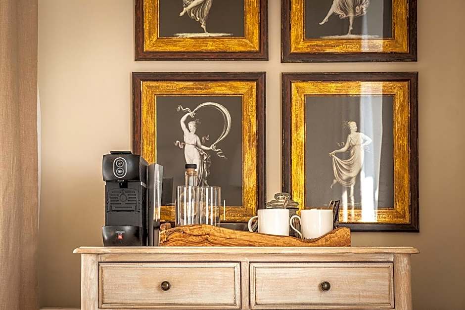 The Black Lion, Long Melford