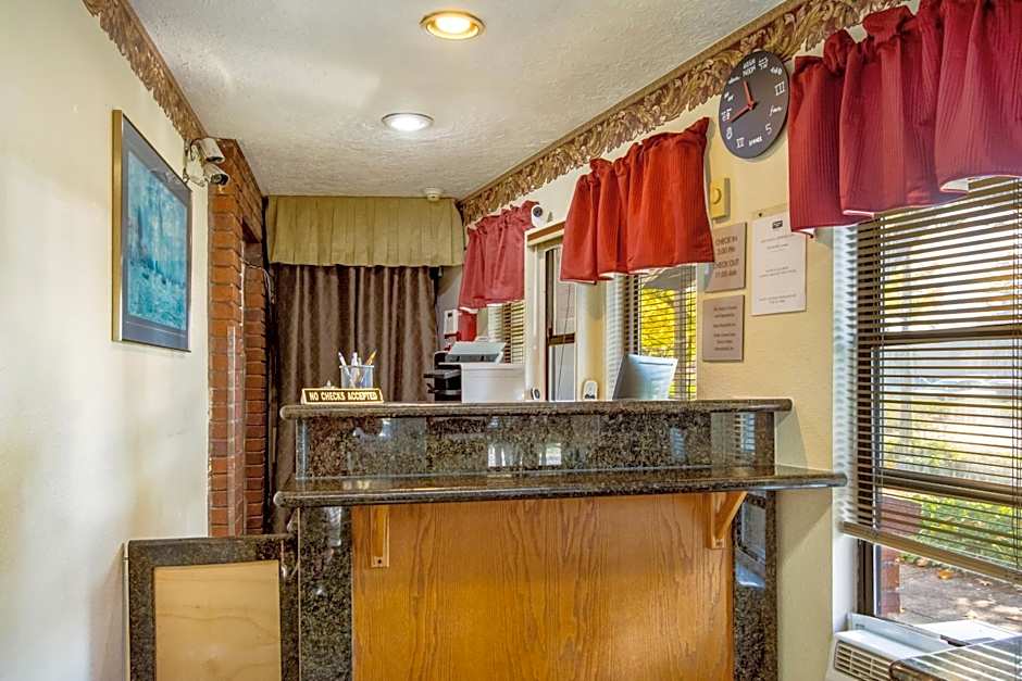 Super 8 by Wyndham Vancouver East