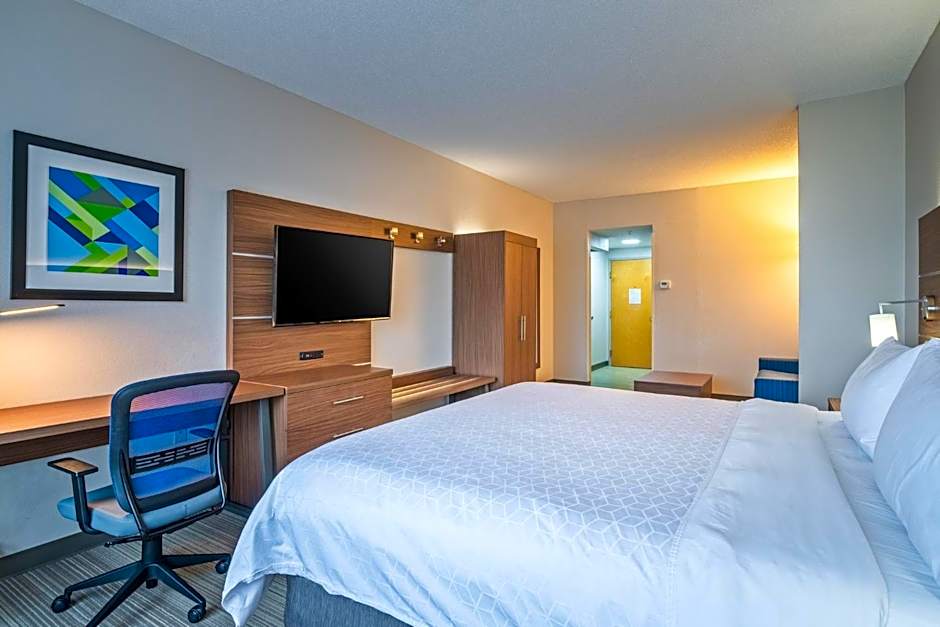 Holiday Inn Express Hotel & Suites Woodbridge By IHG