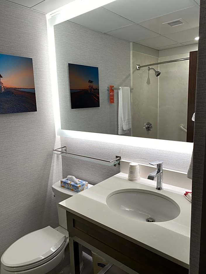 Howard Johnson by Wyndham Middletown Newport Area