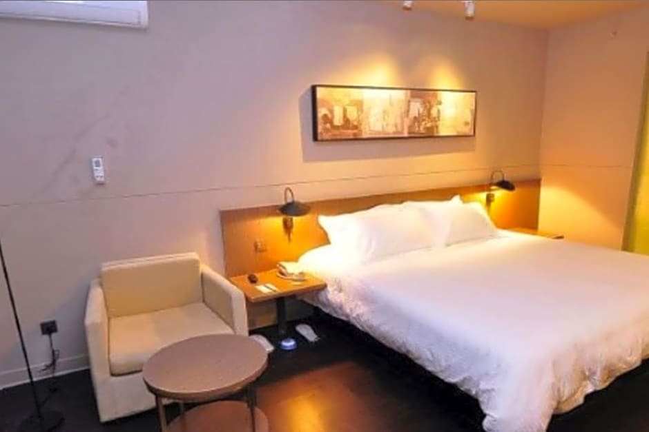 Jinjiang Inn select Hotel Kunming Economic Development Zone Kunming College