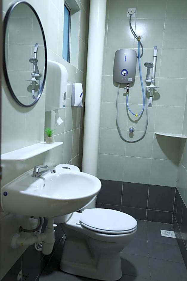 D'Elegant Suite - Emerald Avenue