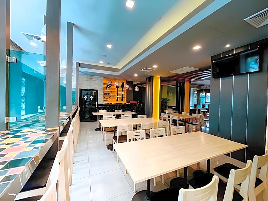 Arthitaya Green Nature Hotel & Lakkhana Poolside Resort