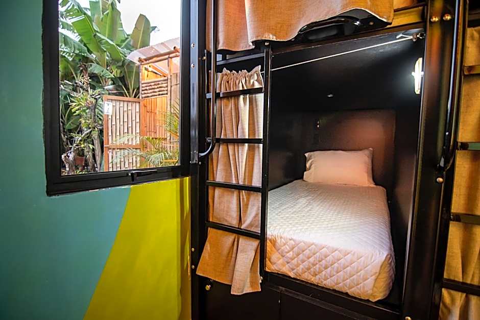 Yes Please! Hostel