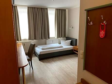 Single Room Plus