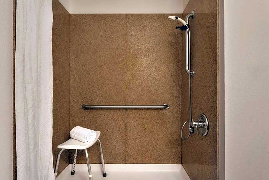 Country Inn & Suites by Radisson, Northfield, MN