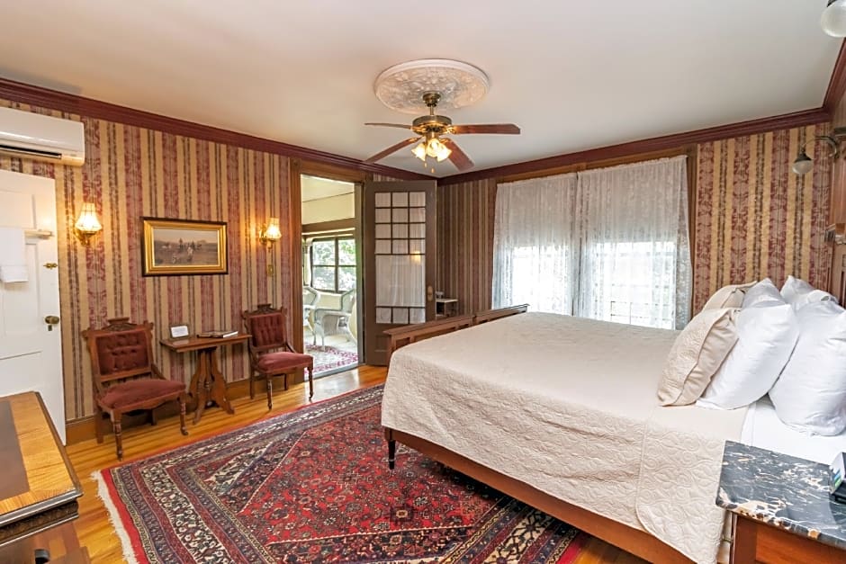 Saratoga Dreams Bed and Breakfast