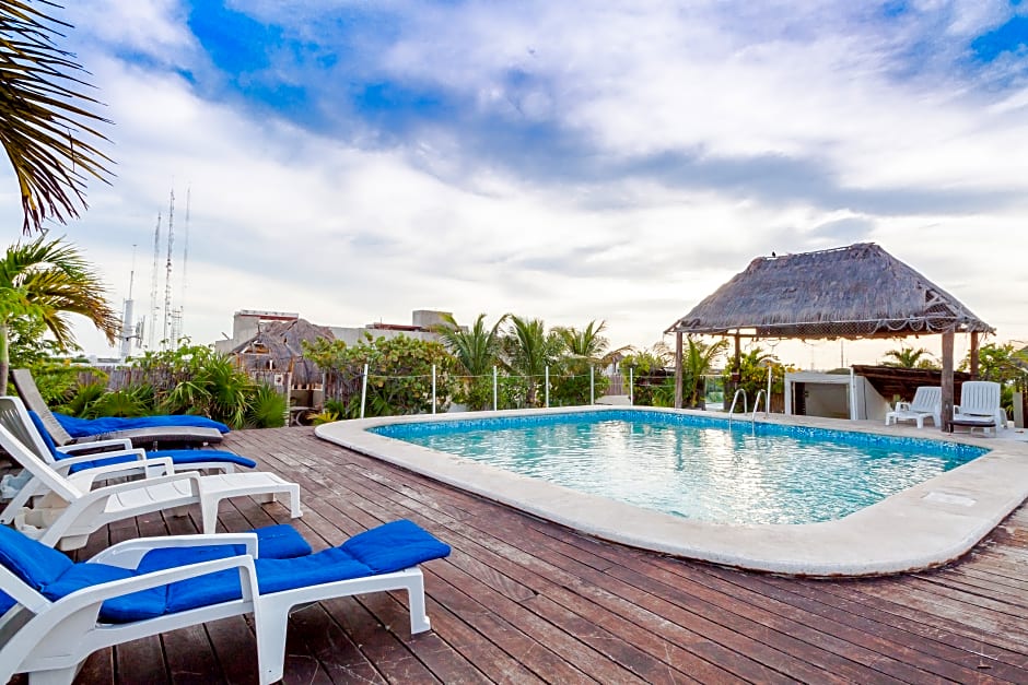 Encanto Riviera Condohotel
