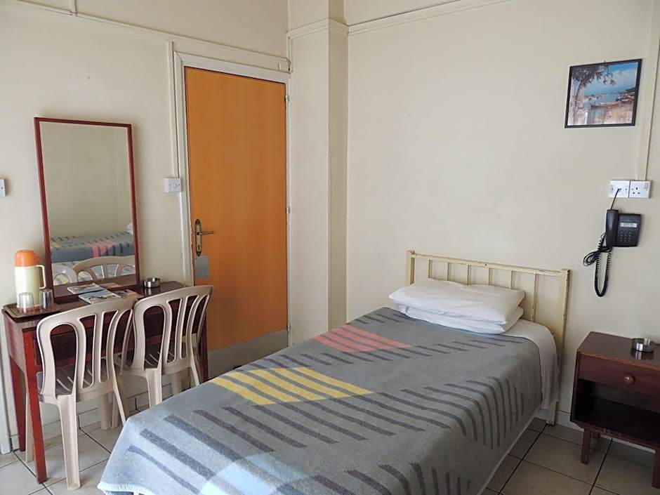 Delphi Hotel