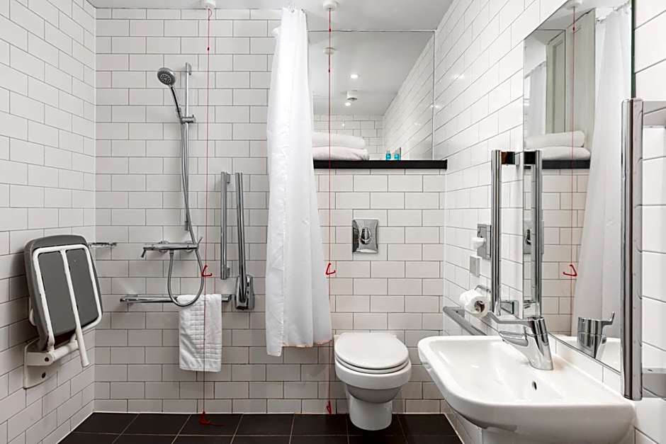 Tune Hotel Liverpool