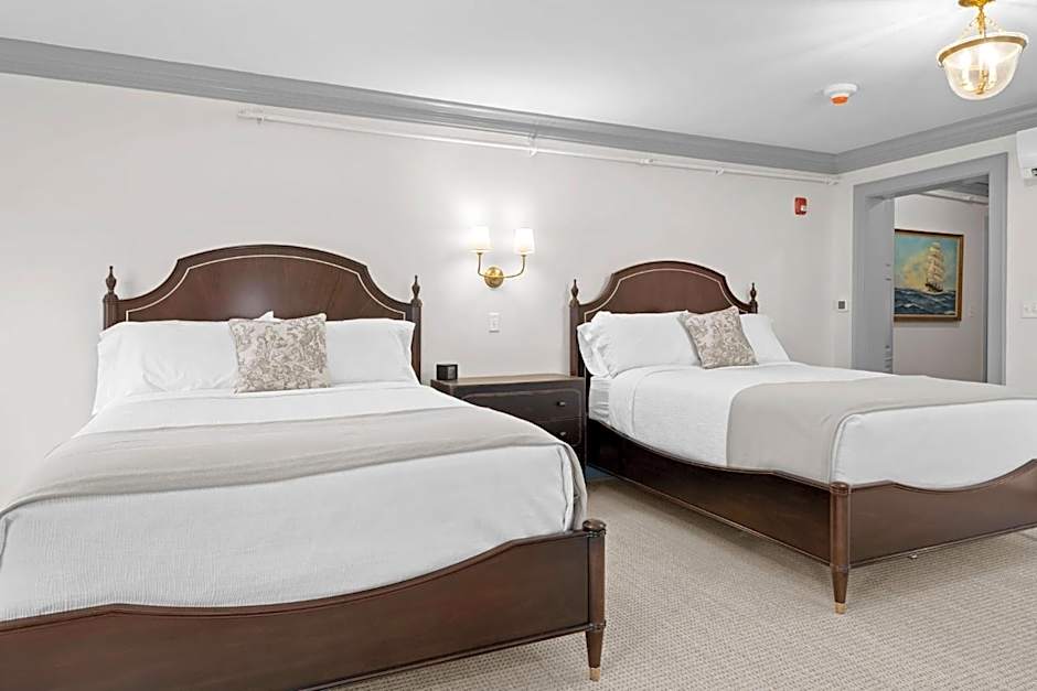 The Davenport Inn