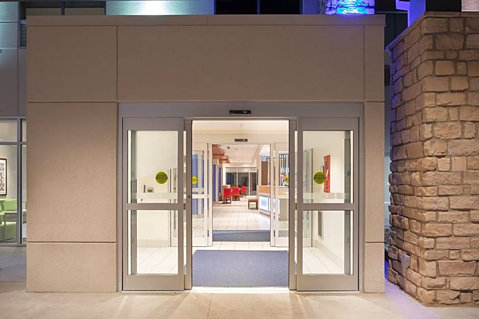 Holiday Inn Express & Suites Sterling By IHG