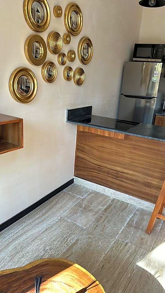 Studio w/Plunge Pool & Kitchen