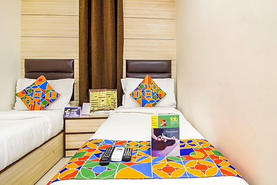 FabExpress Le Continental - Nr New Delhi Railway Station