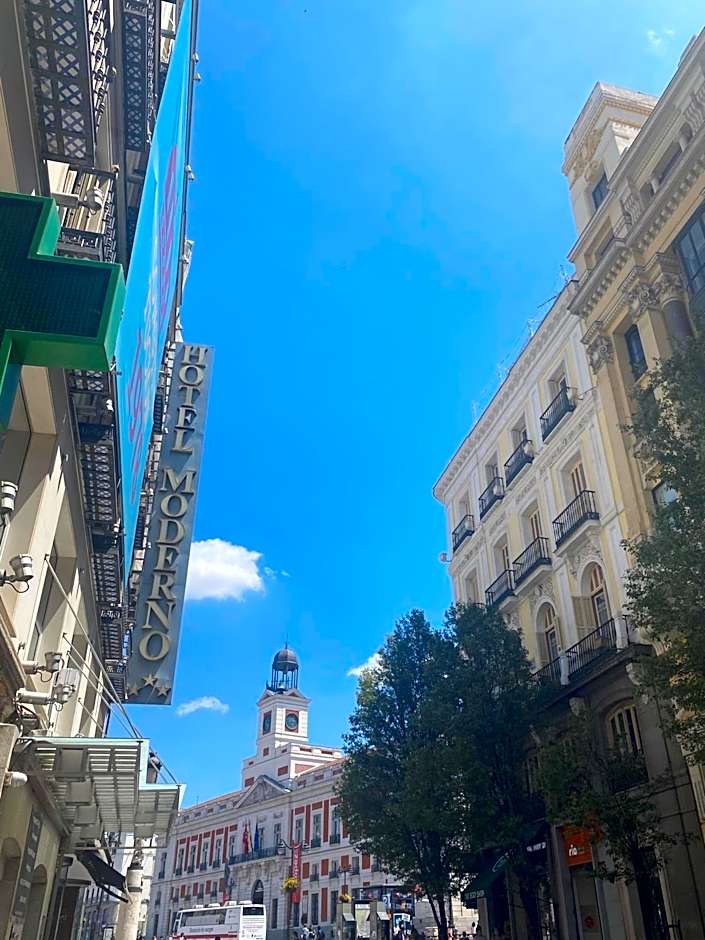 Hotel Moderno Puerta del Sol