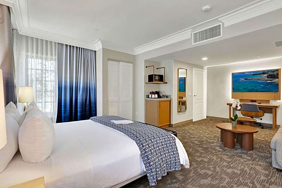 Best Western Plus Sunset Plaza Hotel
